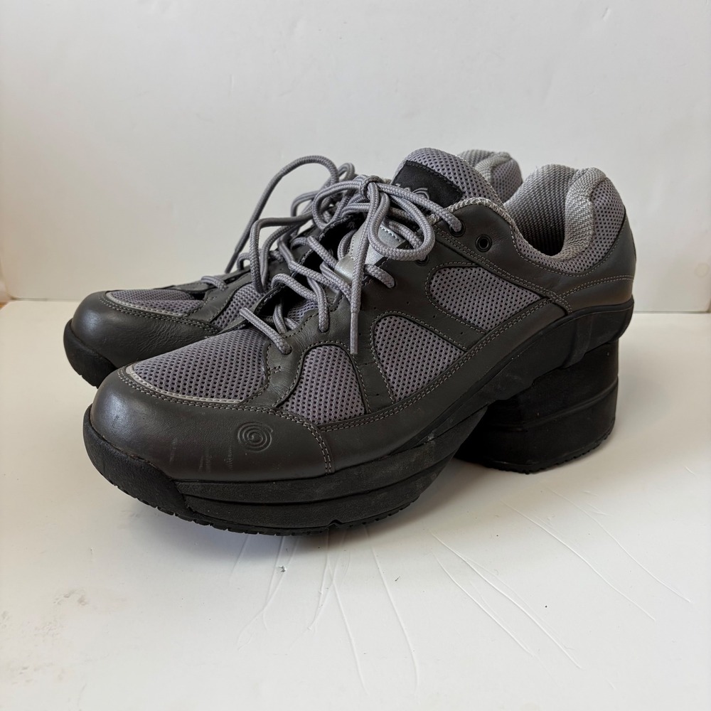 Z-Coil Pain Relief Footwear Mens 11 Grey Enclosed Coil Slip Resistant‎ Sneakers